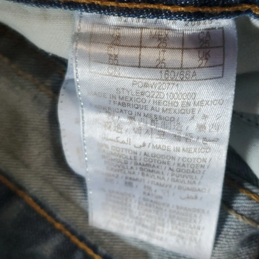 Guess jean shorts - Picture 4 of 4